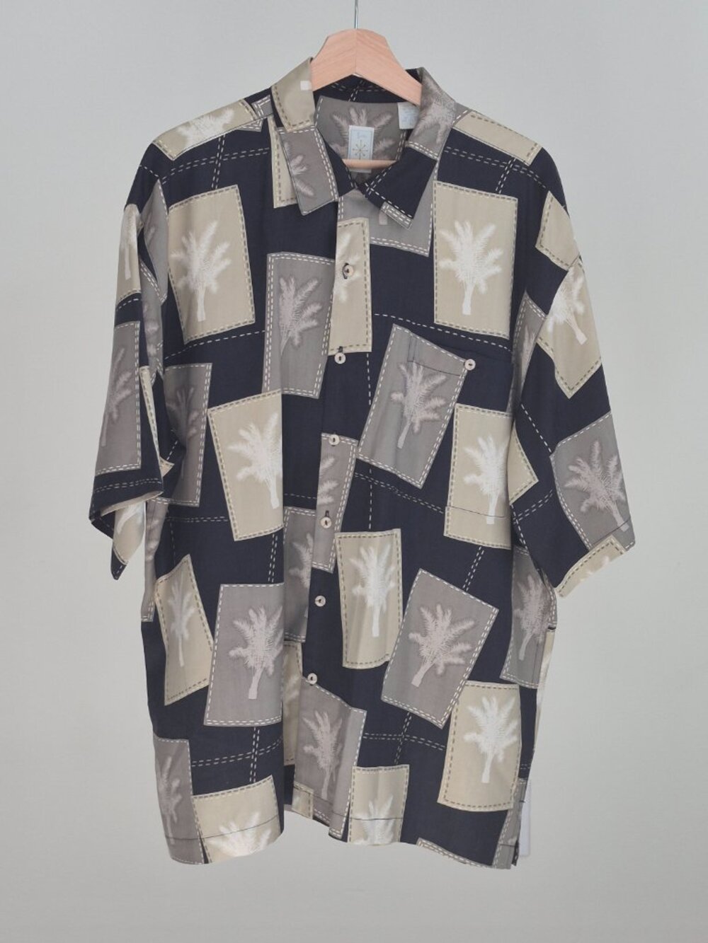 Burma Bibas Men’s L 100% Silk Hawaiian Shirt Palm Tree Geometric Aloha Button Up